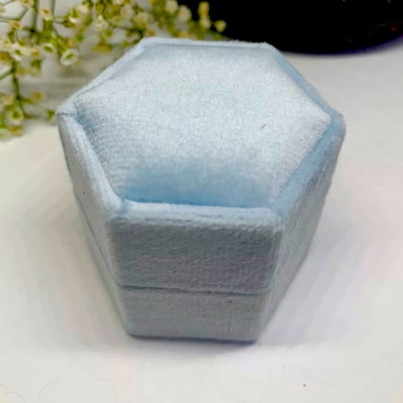 Baby Blue Hexagon Velvet Ring Box Double Slots - Picture 3 of 3
